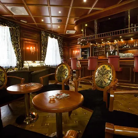Luxury Family Royal Palace Hotell Prag