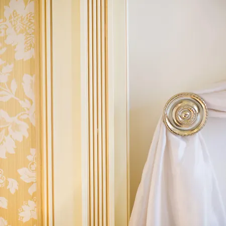 Luxury Family Royal Palace Praga