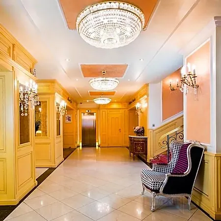 Hotel Luxury Family Royal Palace
