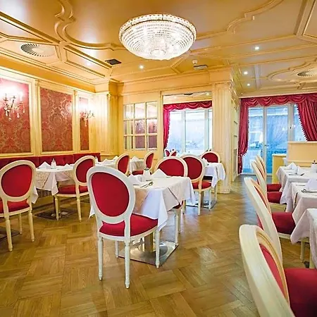 Luxury Family Royal Palace