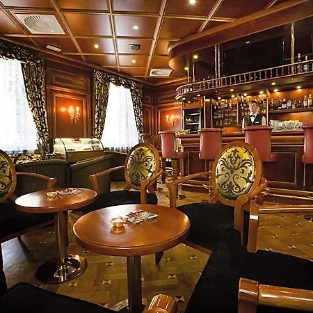Luxury Family Royal Palace Hotel