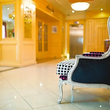 Luxury Family Royal Palace