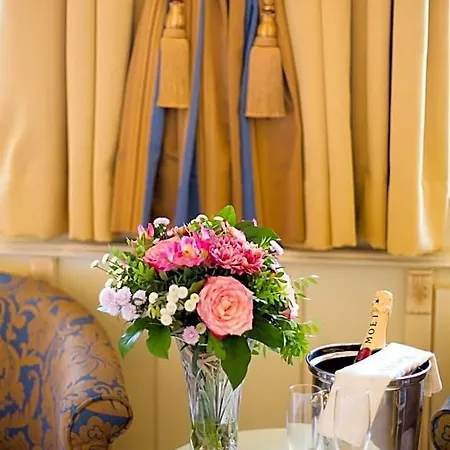 Luxury Family Royal Palace