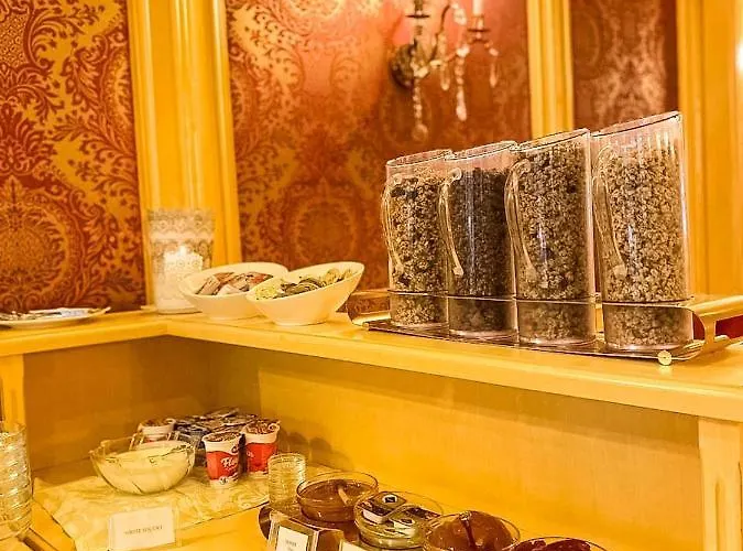 Luxury Family Royal Palace Praga
