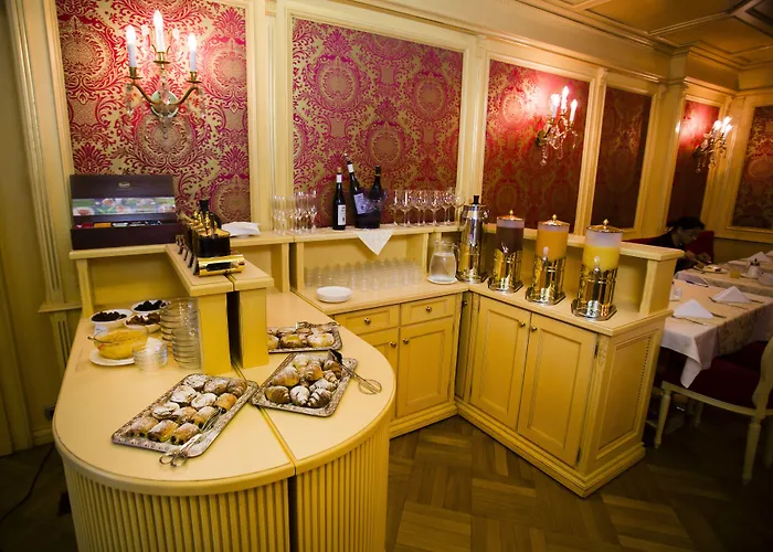 Luxury Family Royal Palace